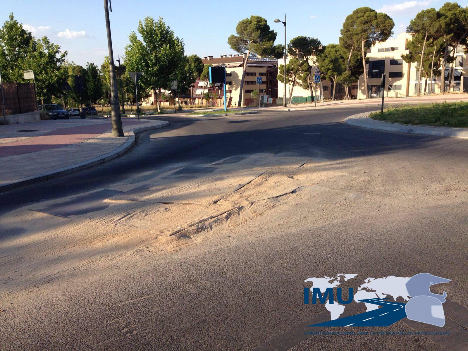 Obstaculo calzada Aranjuez.jpg