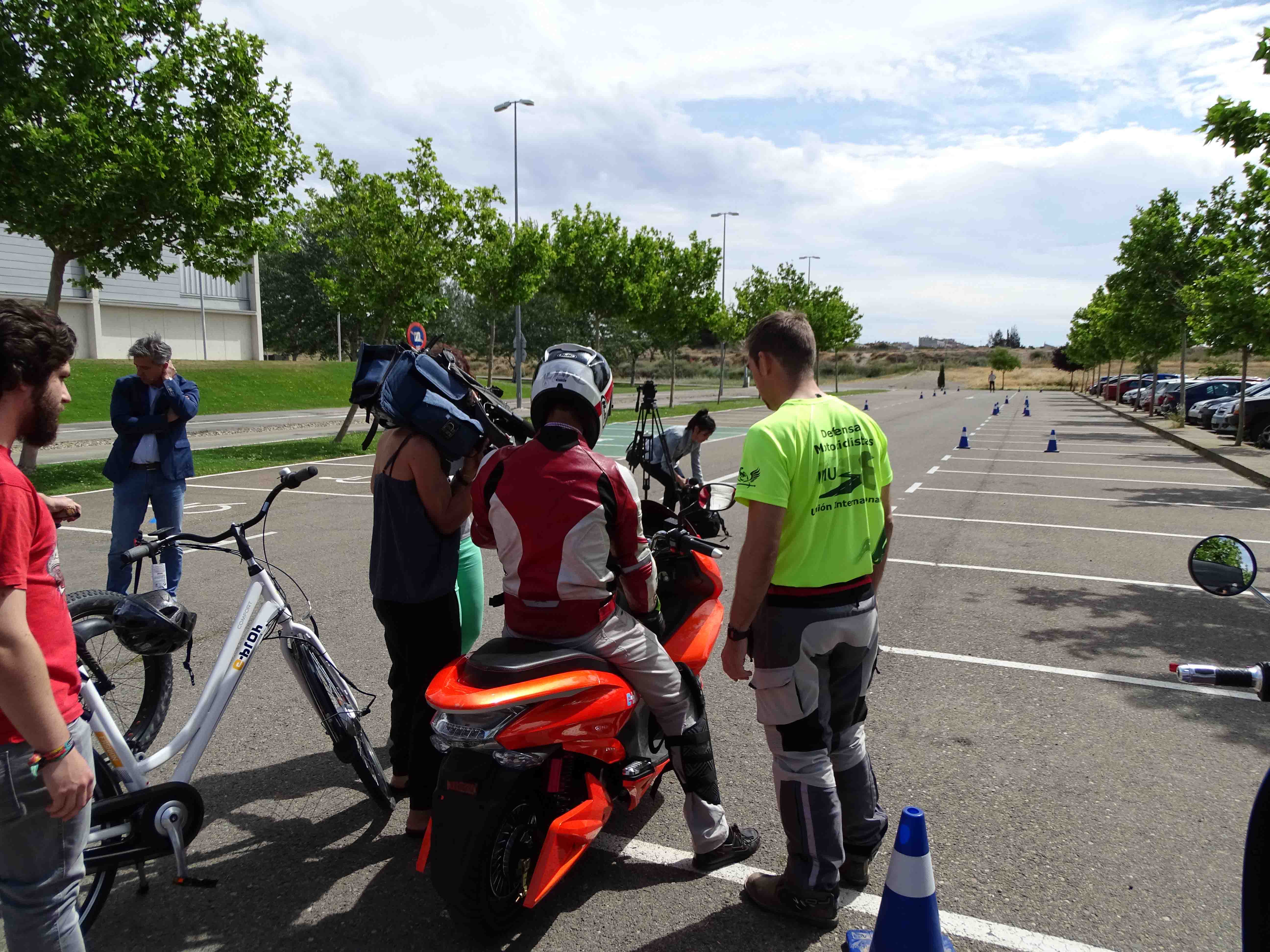 El éxito de la Jornada Técnica “Movilidad eléctrica” Universidad de Zaragoza. Vehivial