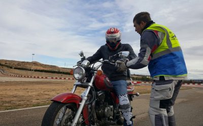 Iniciación a la seguridad de los motociclistas y la conducción de motocicletas