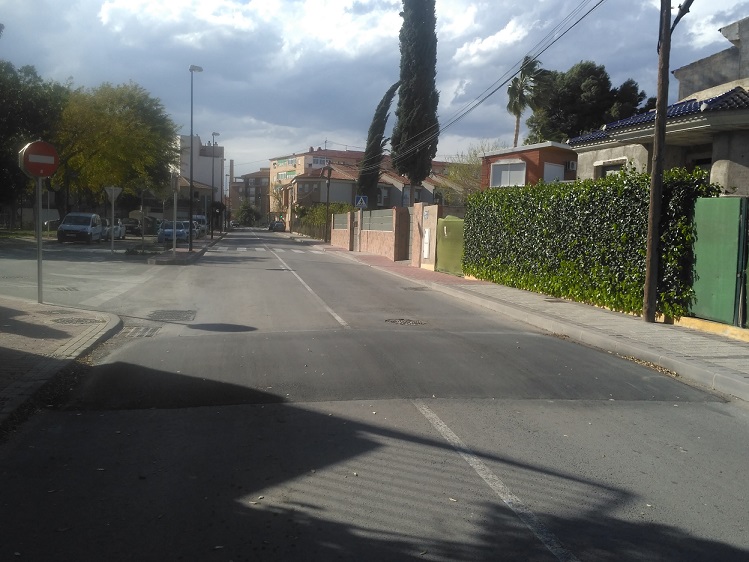 Reductor de velocidad ilegal