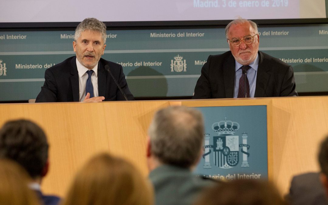 La DGT, la señal V2 y el pelo de los ciudadanos
