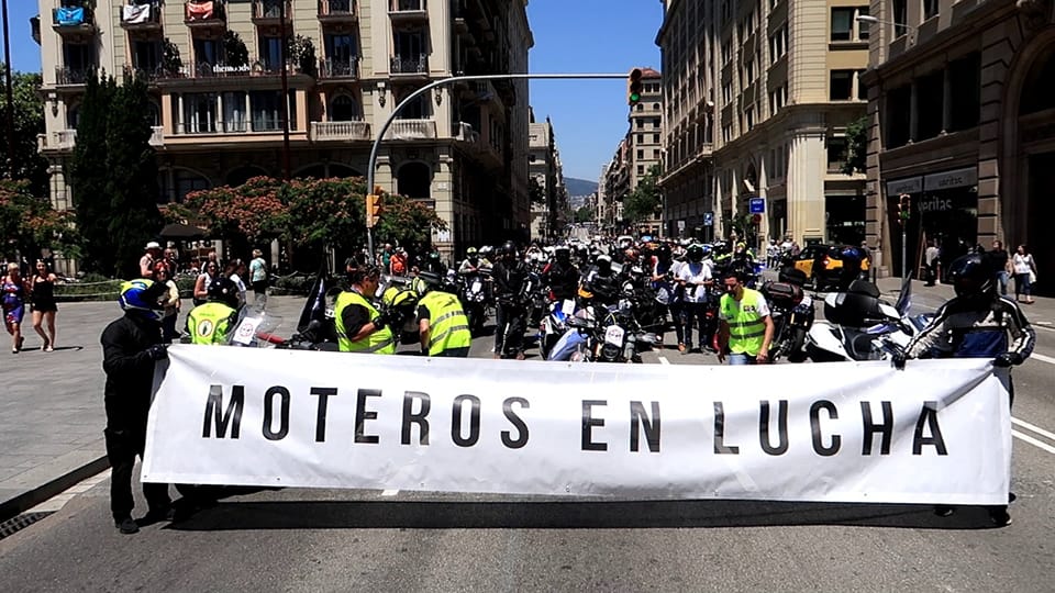 Limitación adelantamiento 20km/h. PARALIZADA !!!