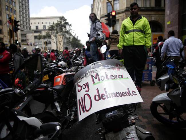 Dictamen internacional de apoyo a los motociclistas de Bogotá en Colombia