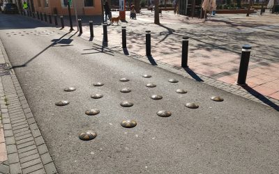 IMU DENUNCIA LA PRESENCIA DE CHINCHETAS DESESTABILIZADORAS DE MOTOCICLETAS, CICLOMOTRES, VMP Y BICICLETAS EN MIGUELTURRA (CIUDAD REAL) CAPACES DE PROVOCAR ACCIDENTES DE TRÁFICO.